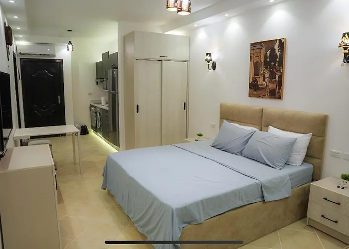 Benashti Aparthotel 3*