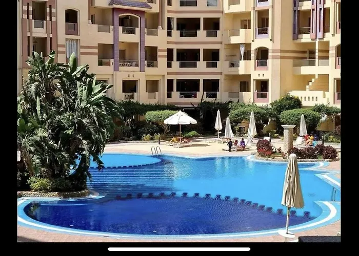 Aparthotel Benashti 3*